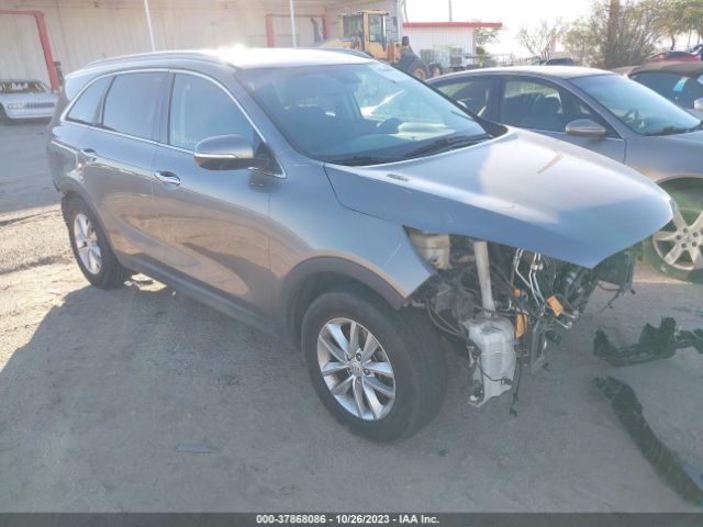 KIA SORENTO 2018 5xypg4a39jg401052