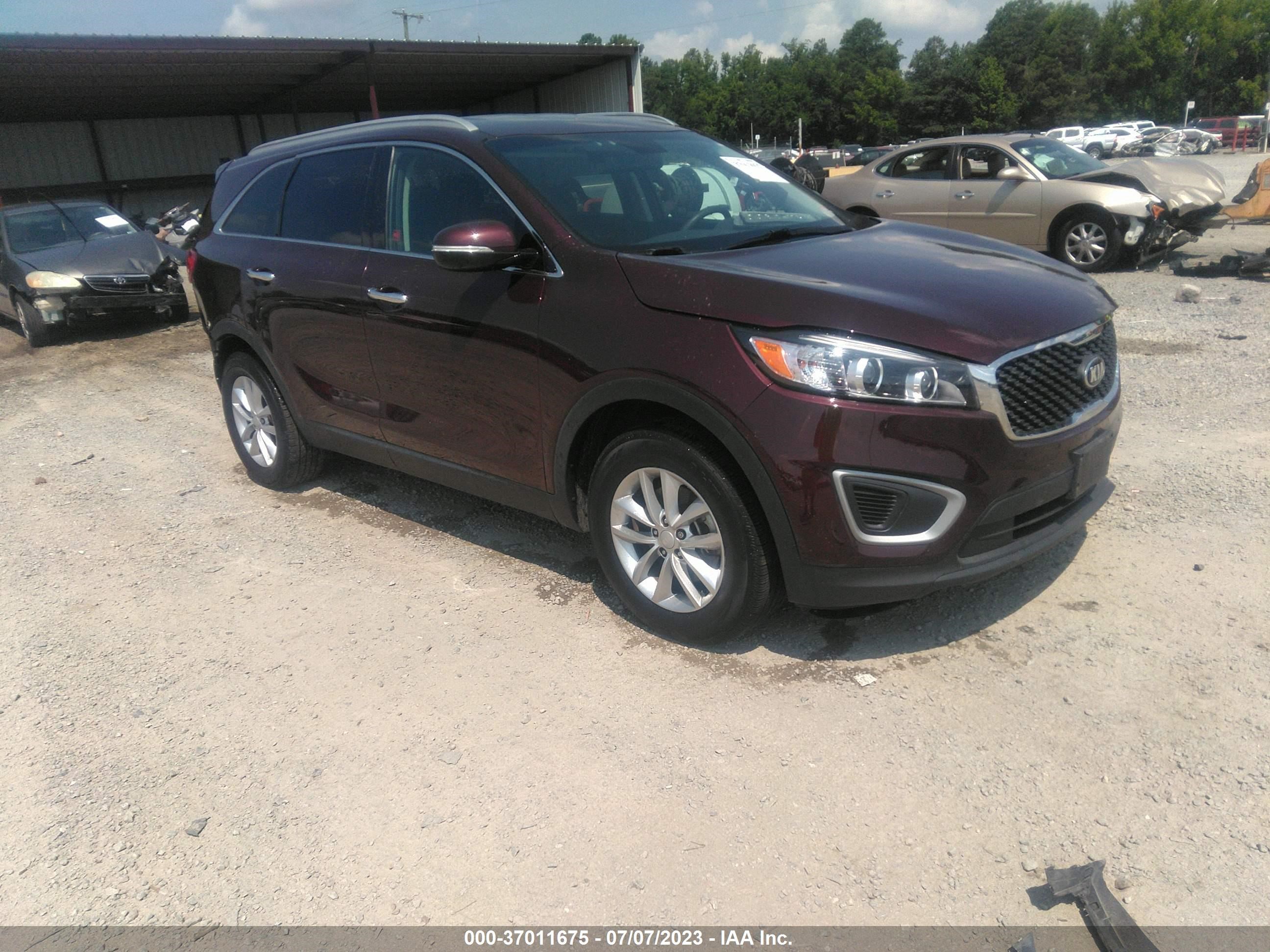 KIA SORENTO 2018 5xypg4a39jg401424