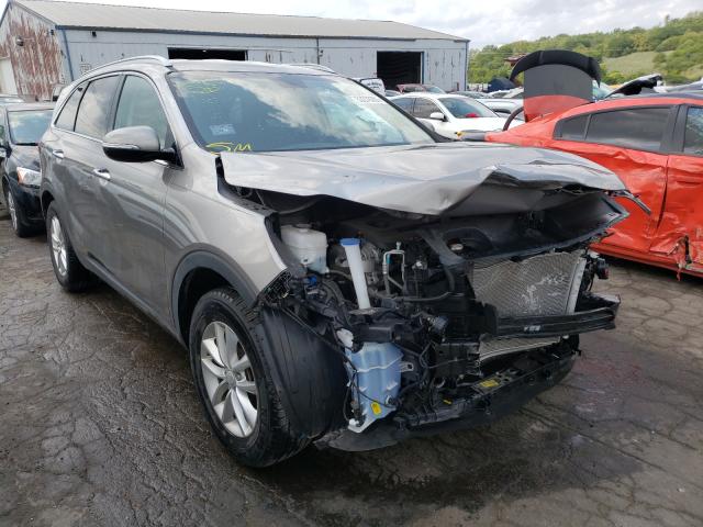 KIA SORENTO LX 2018 5xypg4a39jg420927