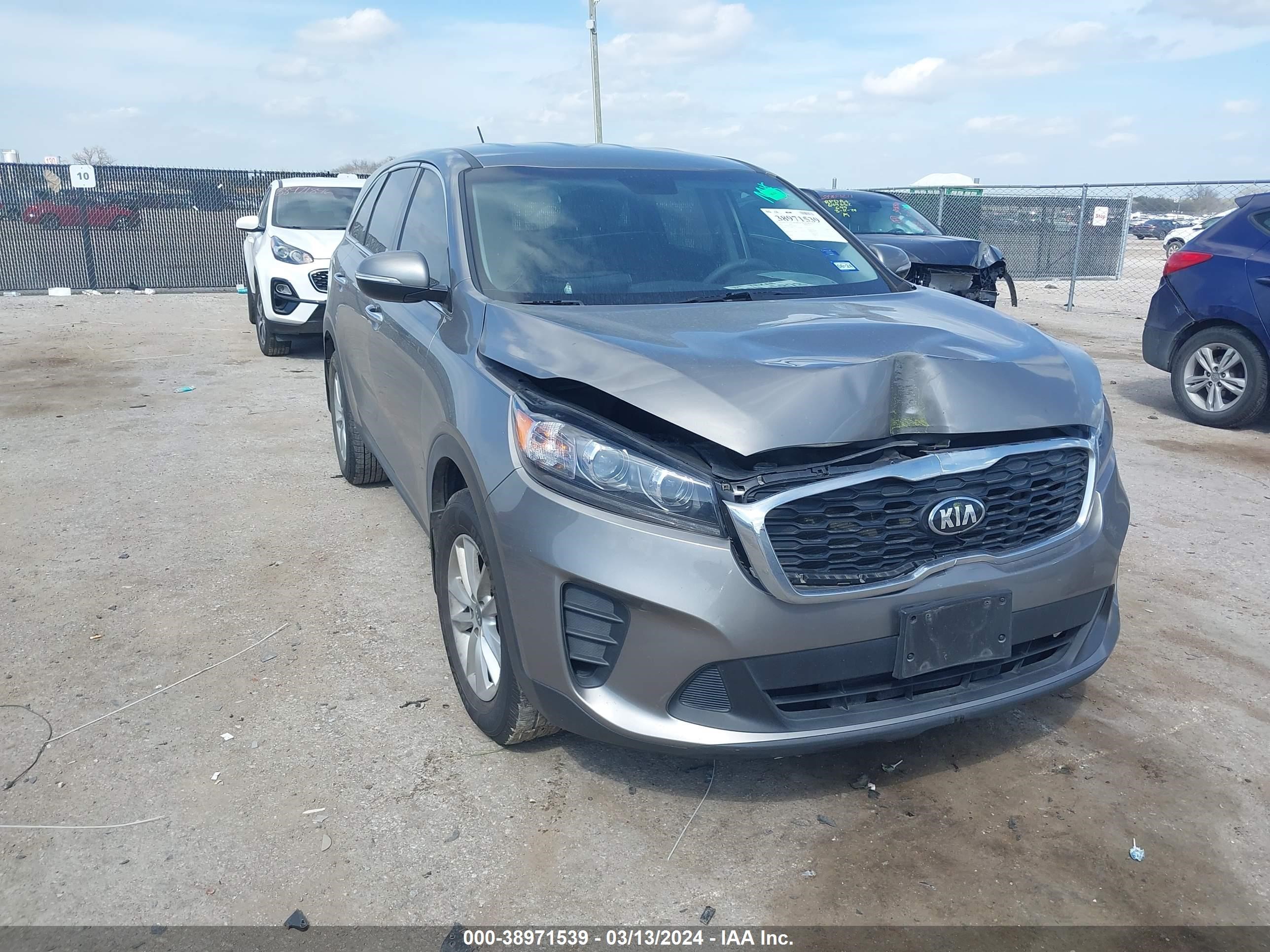 KIA SORENTO 2019 5xypg4a39kg458577