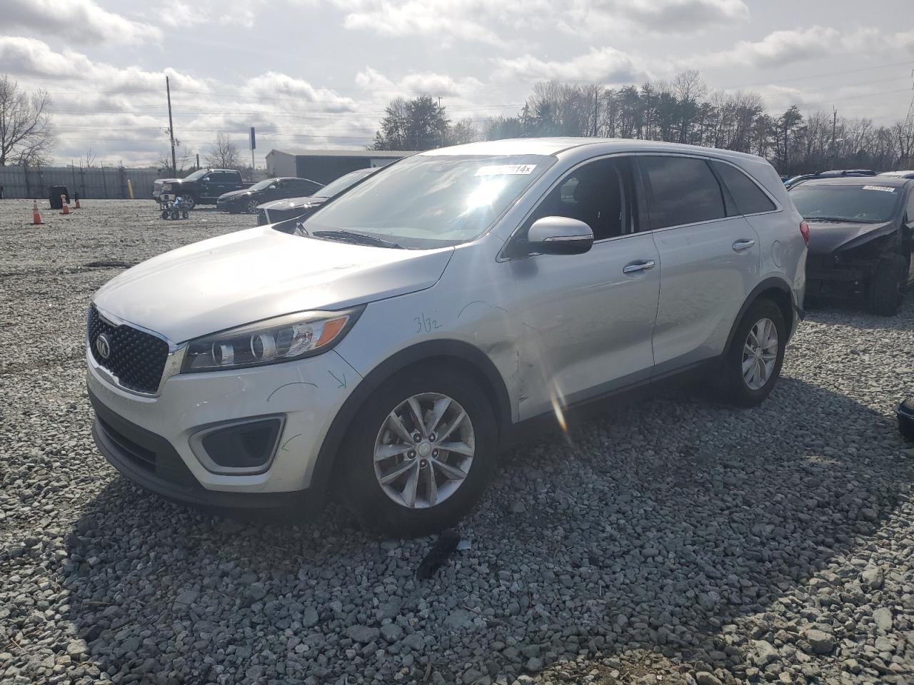 KIA SORENTO 2017 5xypg4a3xhg233884