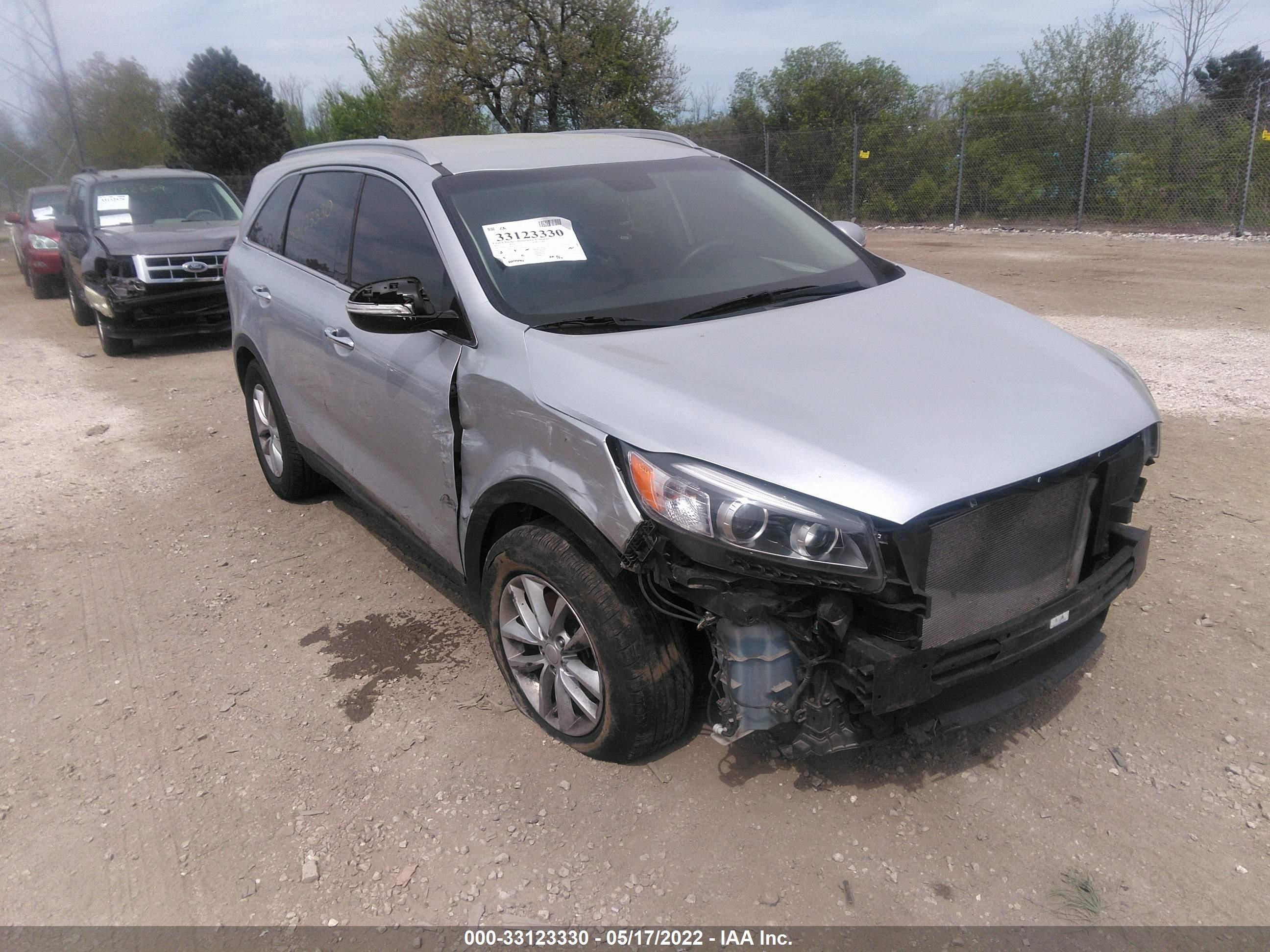 KIA SORENTO 2017 5xypg4a3xhg326758