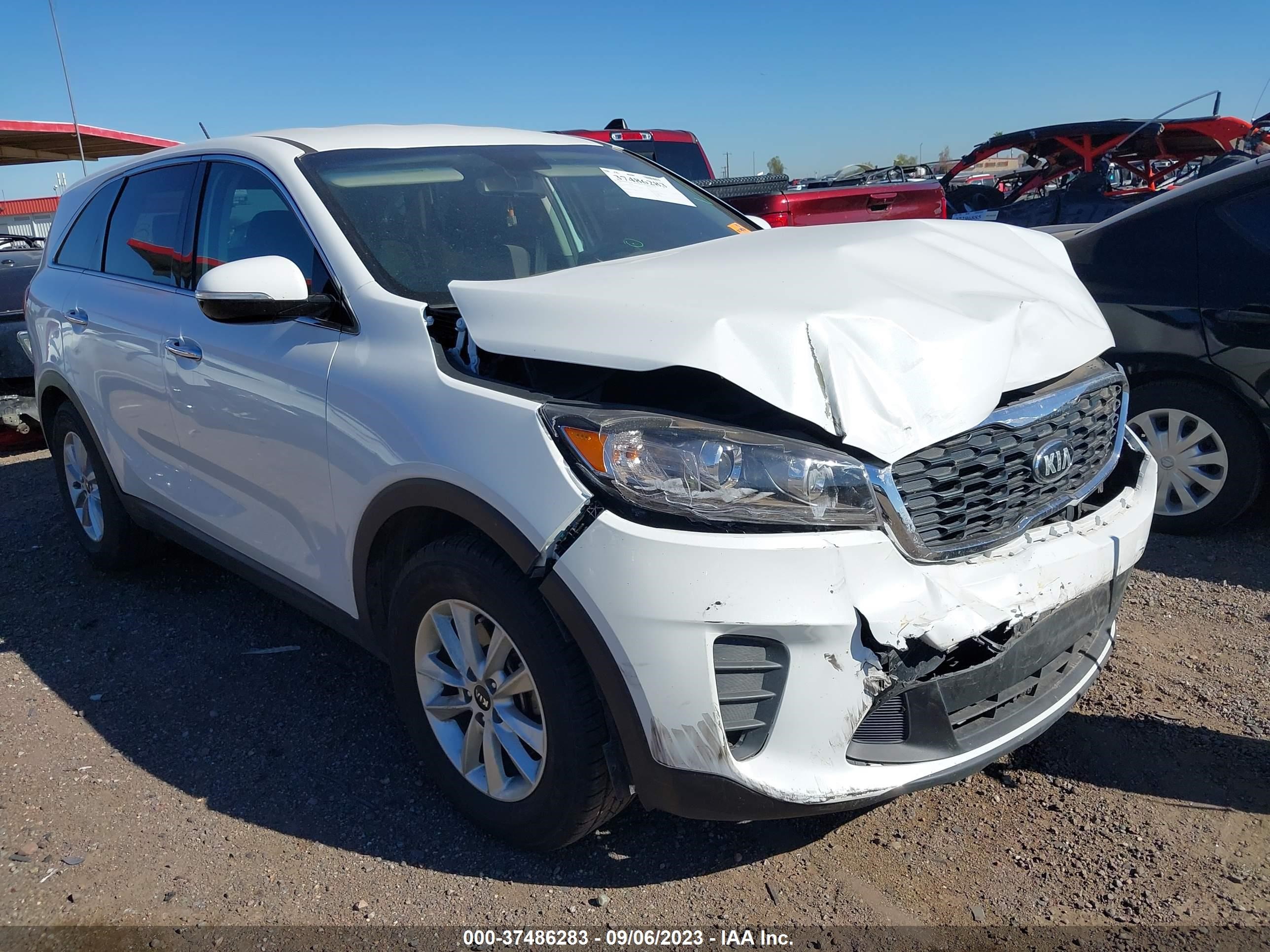 KIA SORENTO 2019 5xypg4a3xkg548840