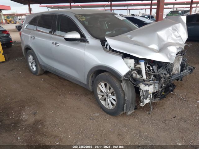 KIA SORENTO 2019 5xypg4a3xkg584365