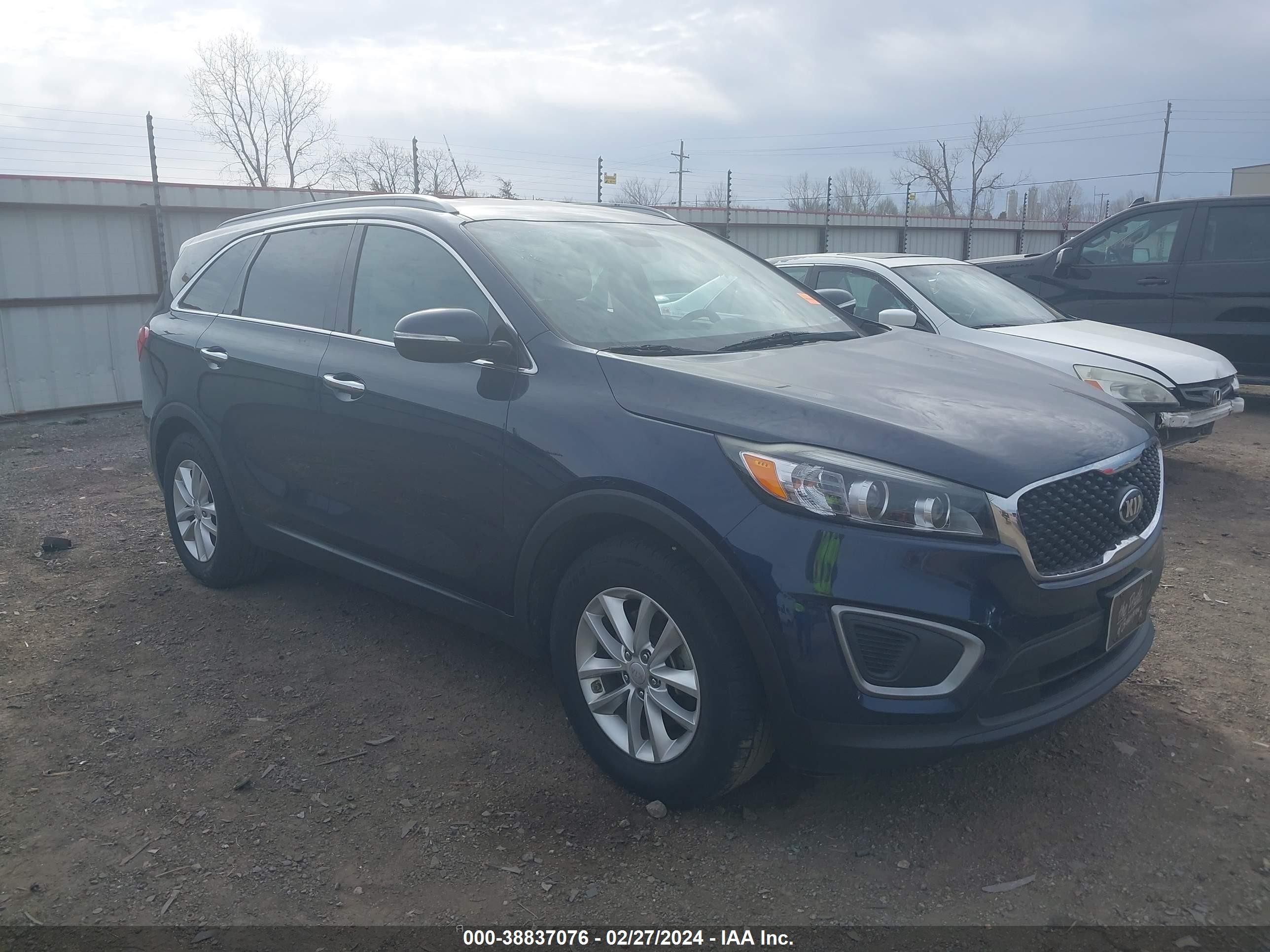 KIA SORENTO 2017 5xypg4a50hg207649