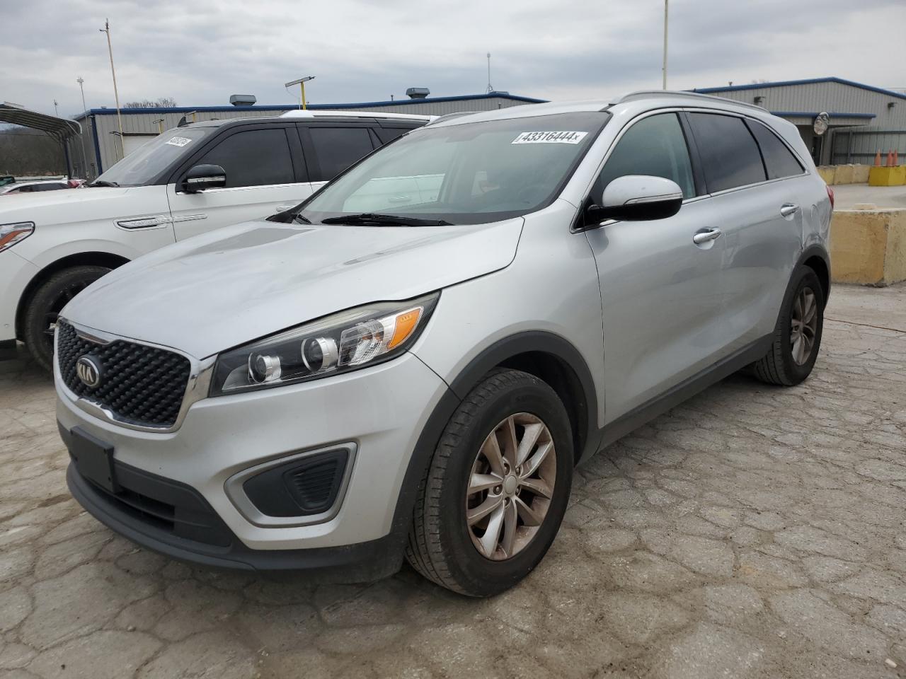 KIA SORENTO 2017 5xypg4a51hg285986