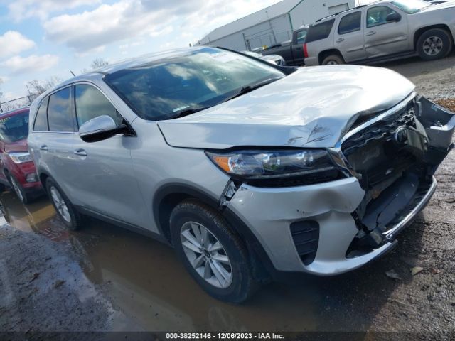 KIA SORENTO 2019 5xypg4a52kg570395