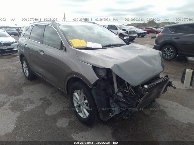 KIA SORENTO 2017 5xypg4a53hg210366