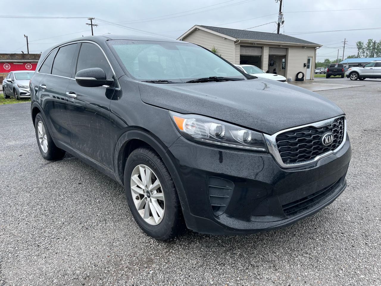 KIA SORENTO LX 2019 5xypg4a53kg509184