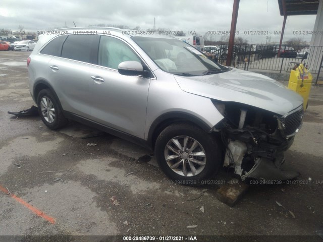 KIA SORENTO 2018 5xypg4a54jg352330