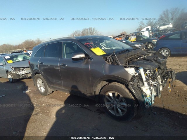 KIA SORENTO 2018 5xypg4a54jg387420