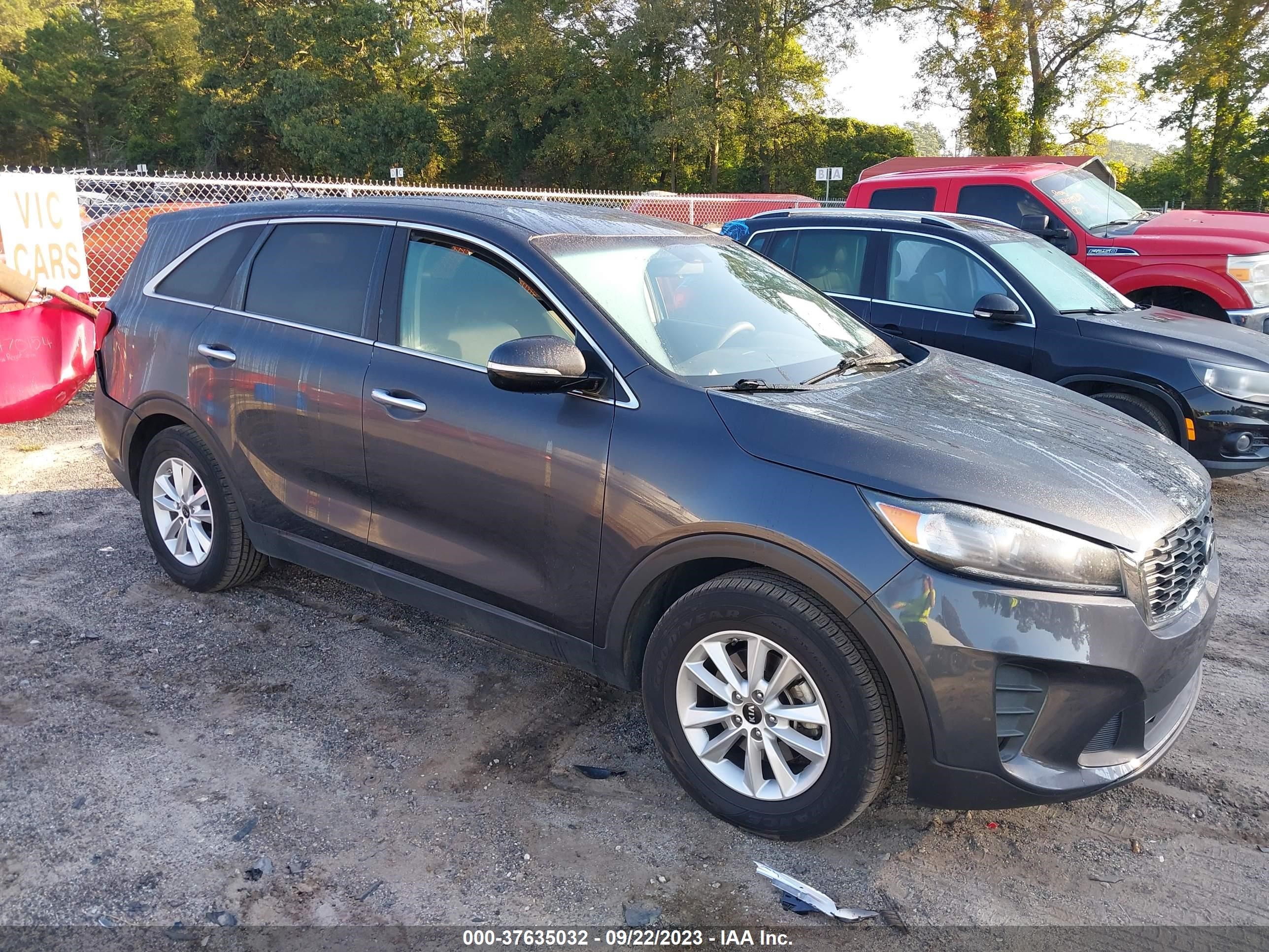 KIA SORENTO 2019 5xypg4a54kg487485