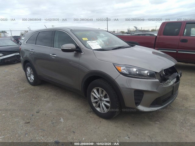 KIA SORENTO 2019 5xypg4a54kg489592