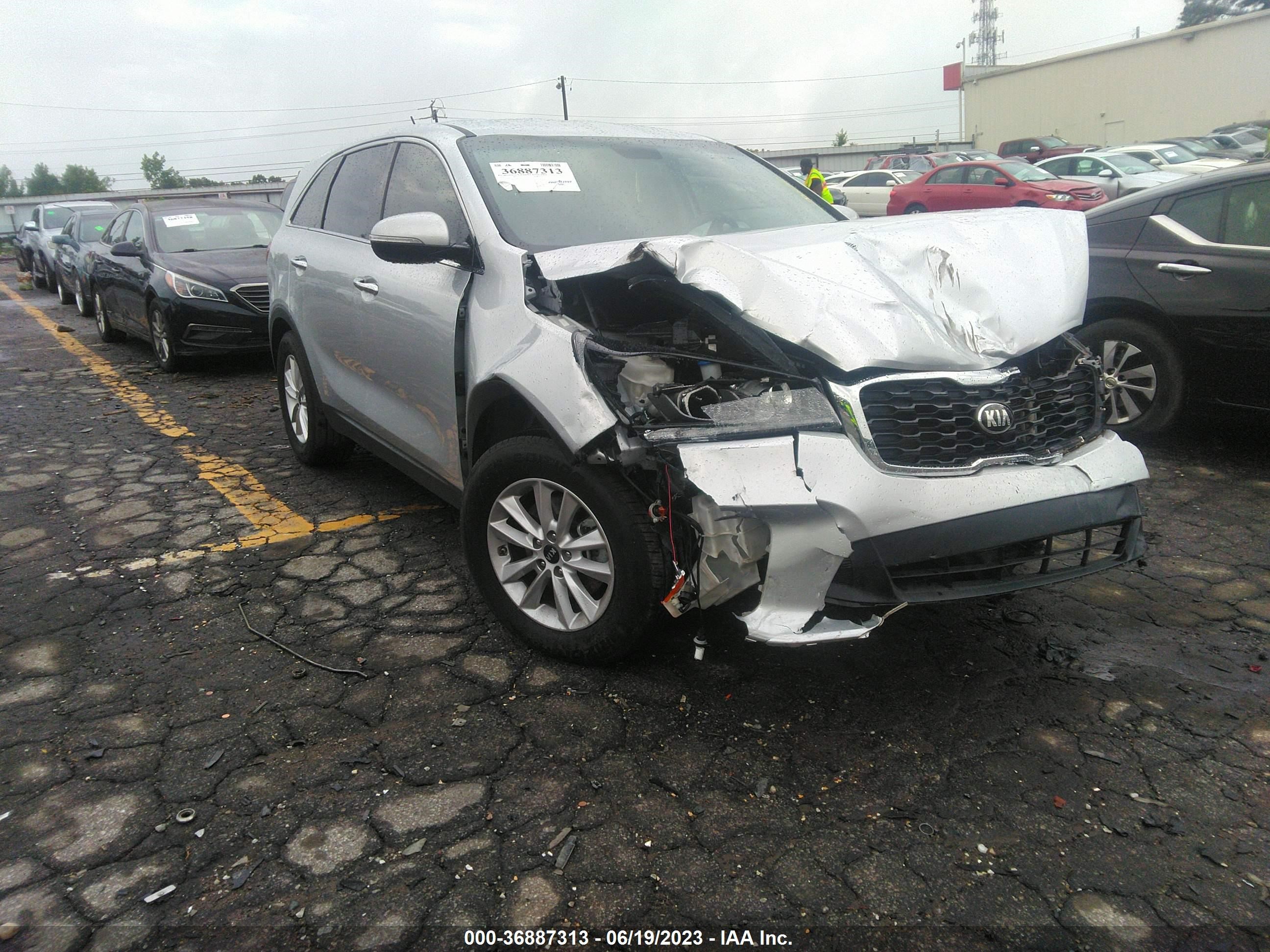 KIA SORENTO 2019 5xypg4a55kg491299