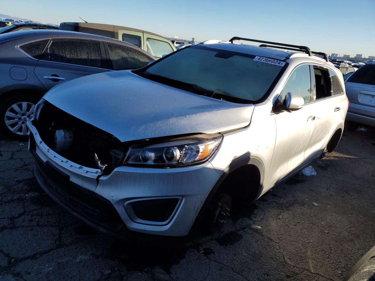 KIA SORENTO 2019 5xypg4a56jg352328