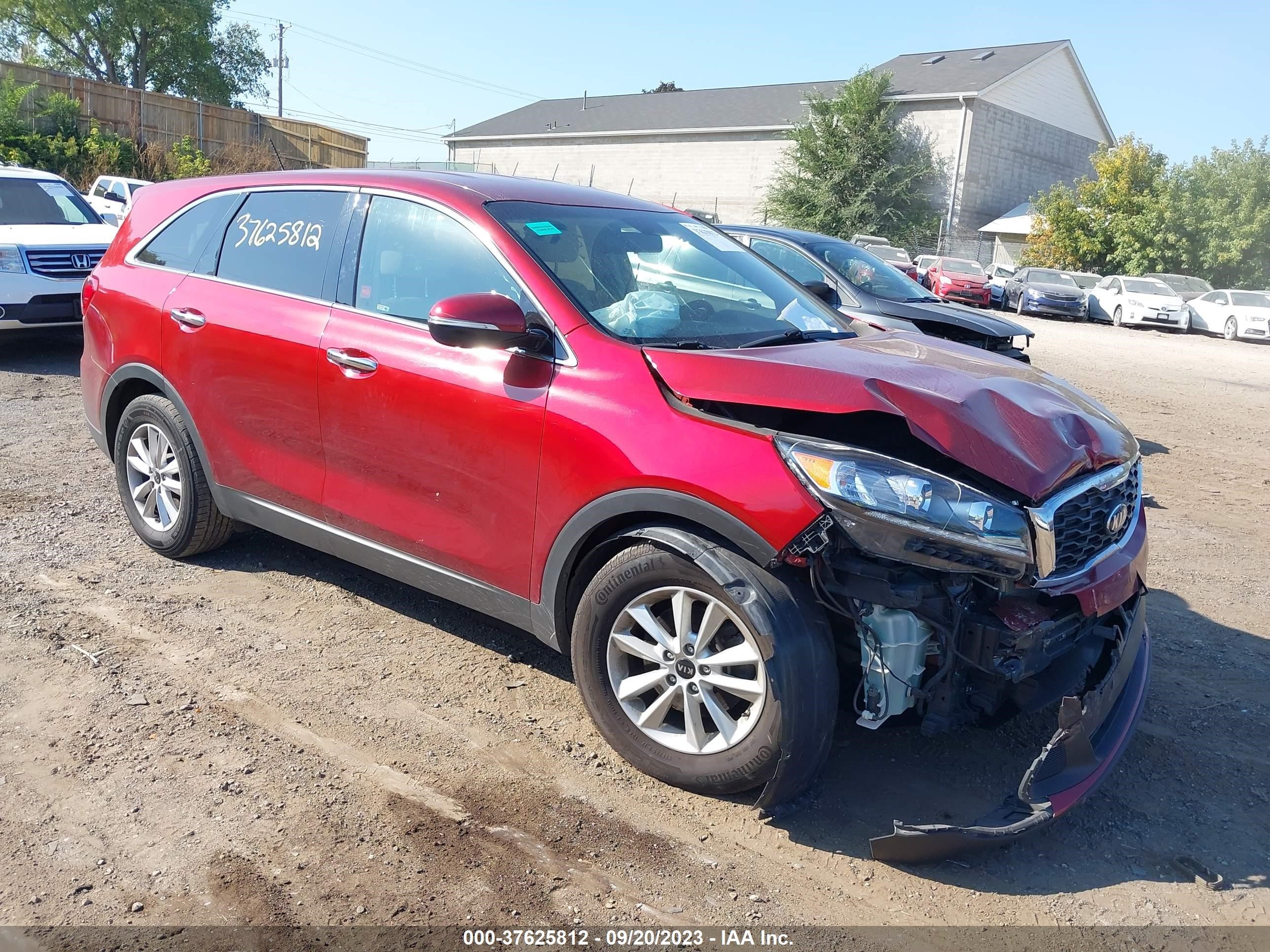 KIA SORENTO 2019 5xypg4a56kg491165