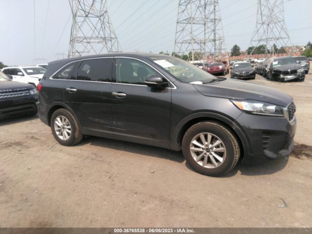 KIA SORENTO 2019 5xypg4a56kg547623