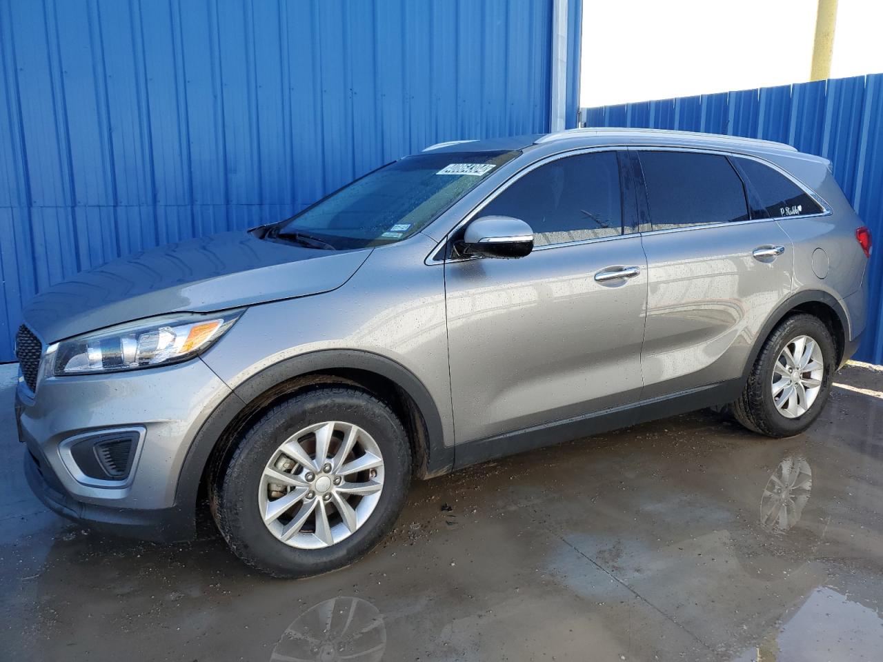 KIA SORENTO 2017 5xypg4a57hg196875