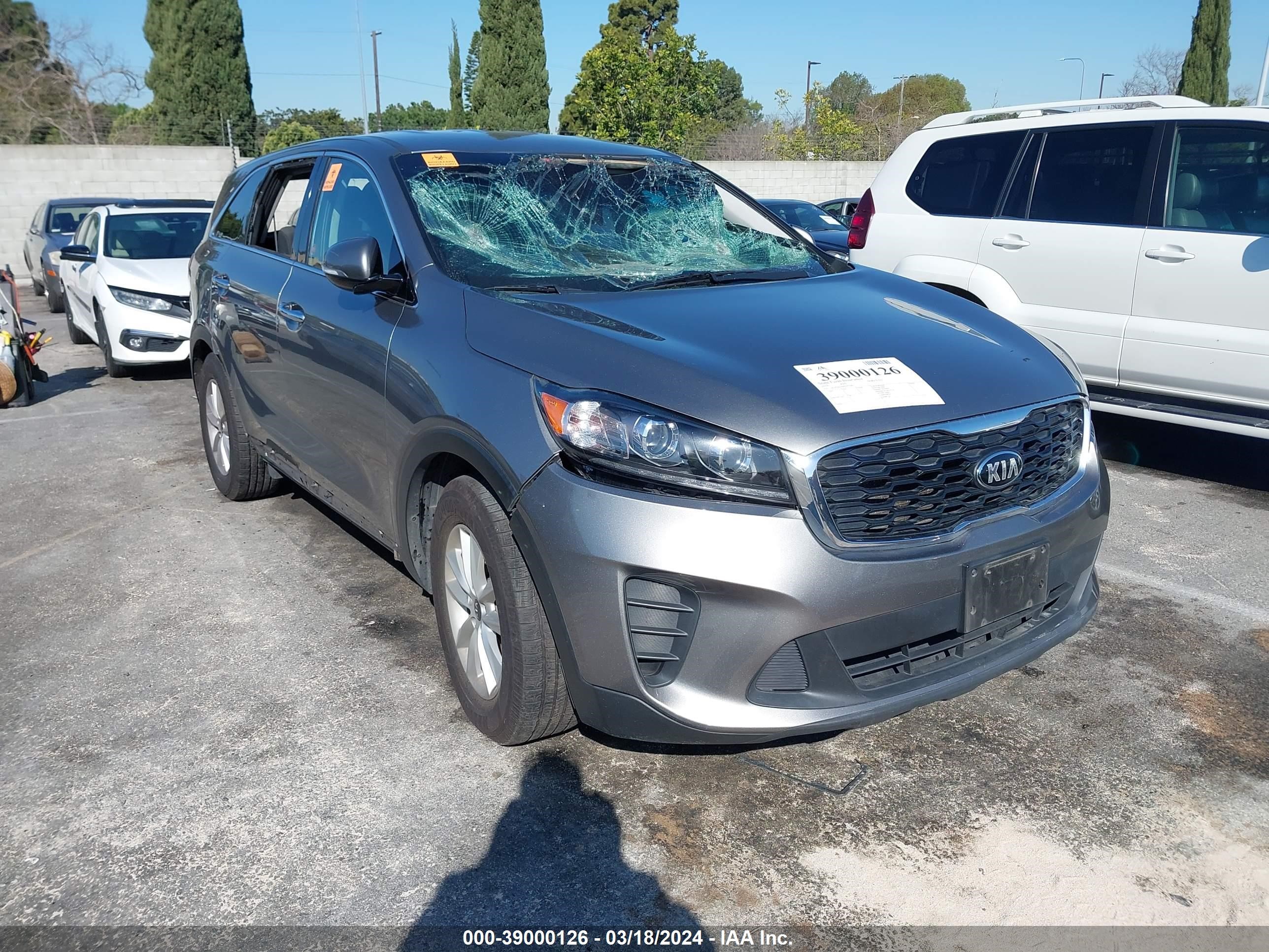 KIA SORENTO 2019 5xypg4a58kg475081