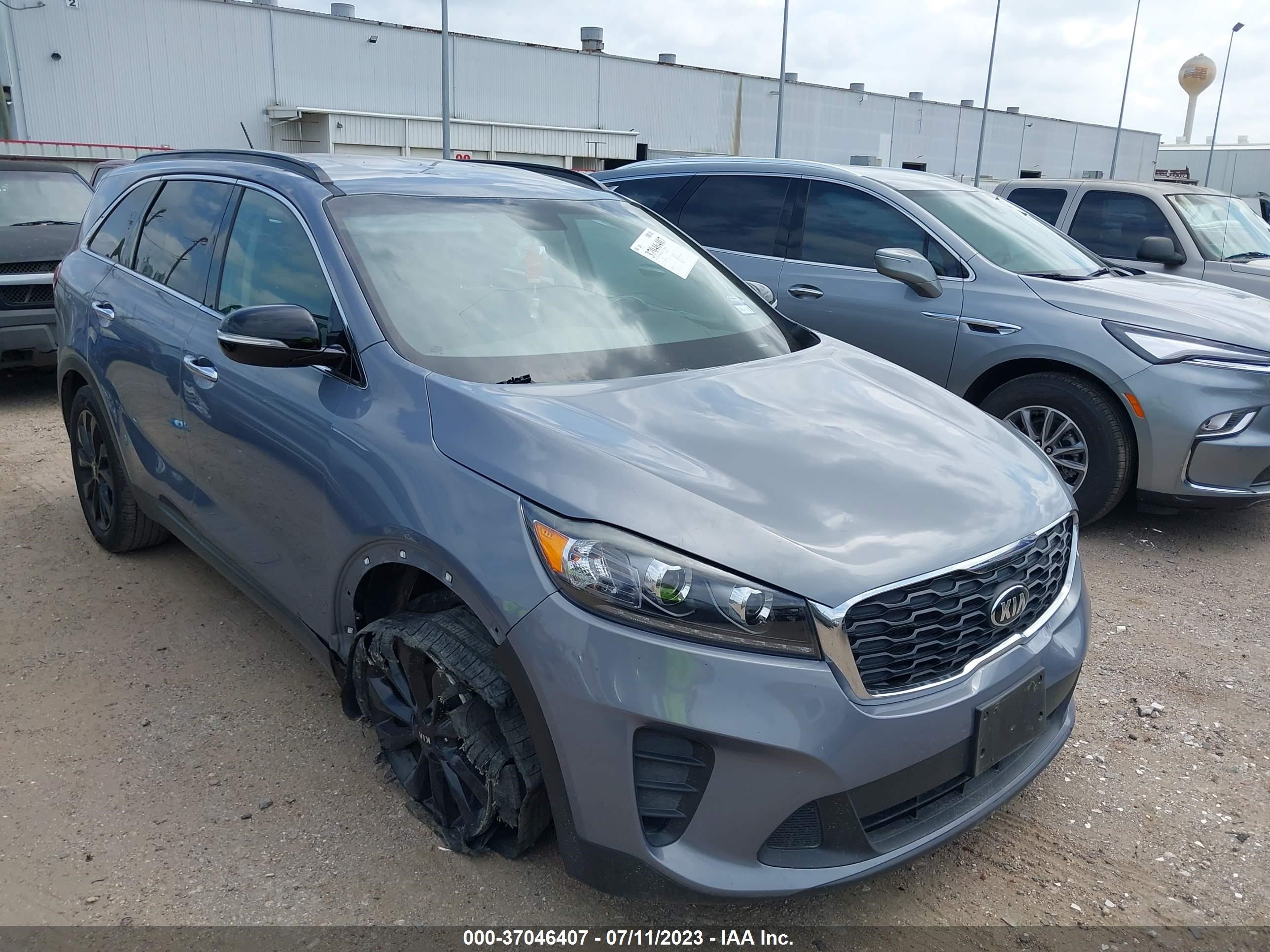 KIA SORENTO 2019 5xypg4a58kg597245