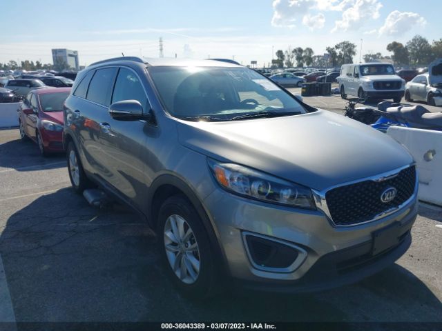 KIA SORENTO 2018 5xypg4a59jg351500