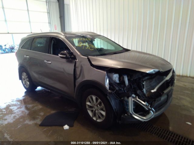 KIA SORENTO 2018 5xypg4a59jg355160