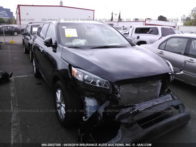 KIA SORENTO 2018 5xypg4a5xjg352946