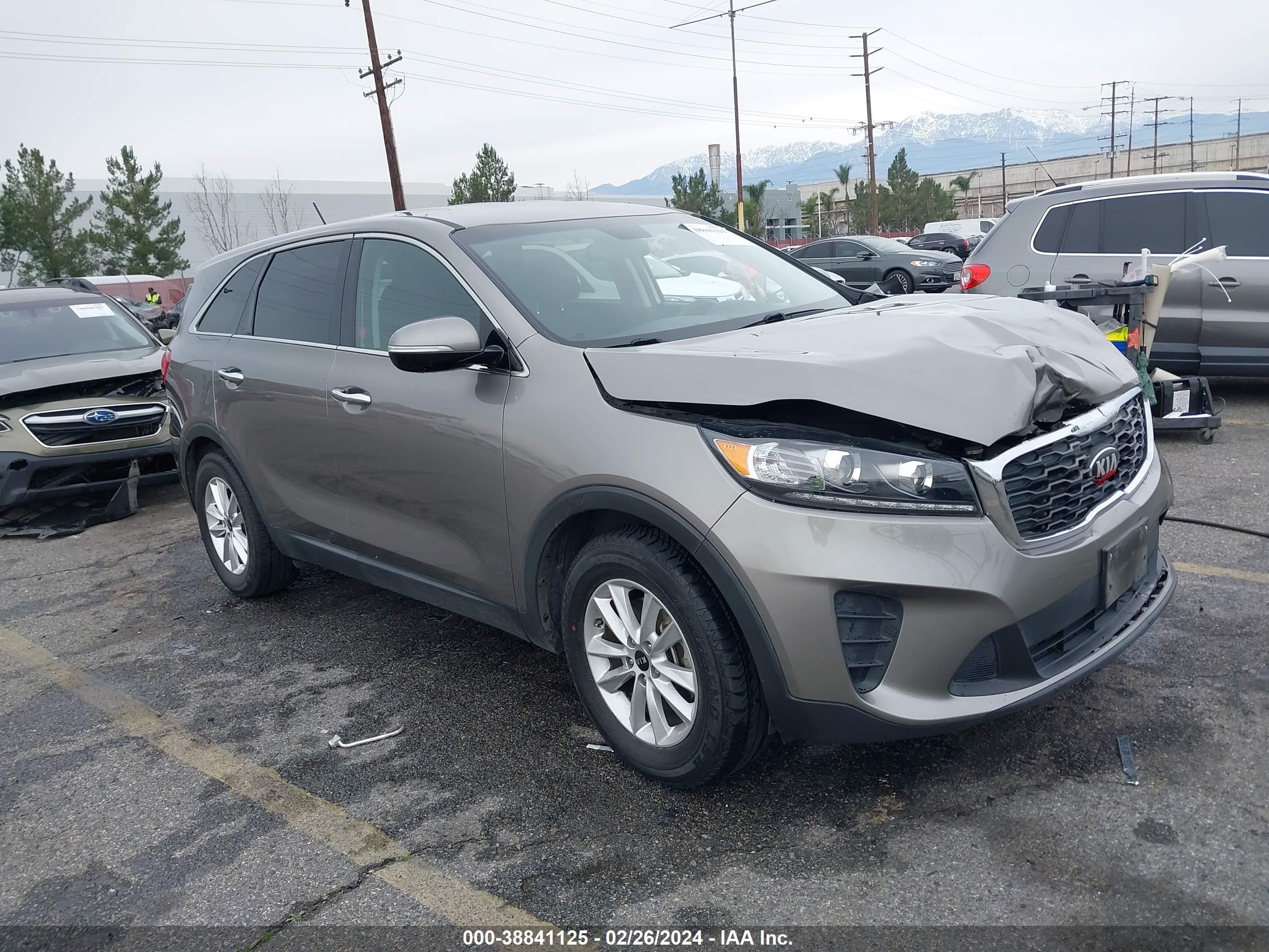 KIA SORENTO 2019 5xypg4a5xkg489015