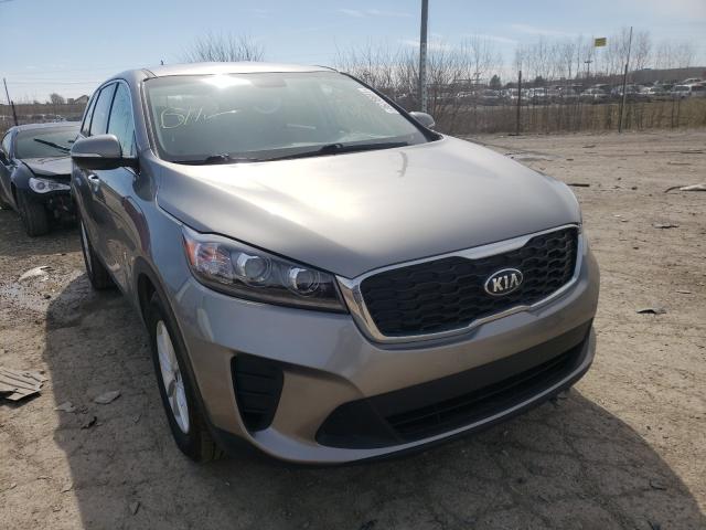 KIA SORENTO LX 2019 5xypg4a5xkg490228