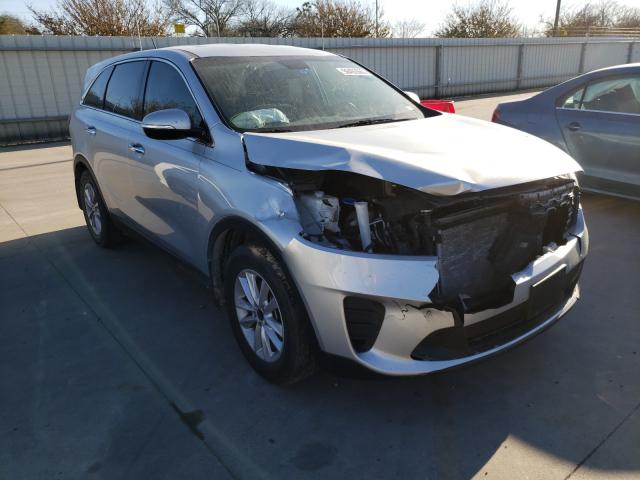 KIA SORENTO LX 2019 5xypg4a5xkg493856