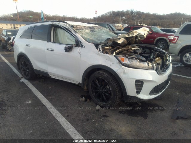 KIA SORENTO 2019 5xypg4a5xkg599885