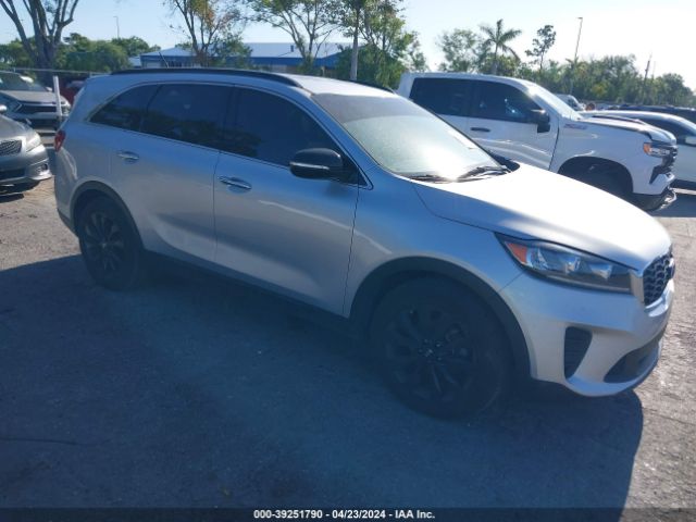 KIA SORENTO 2019 5xypg4a5xkg602705