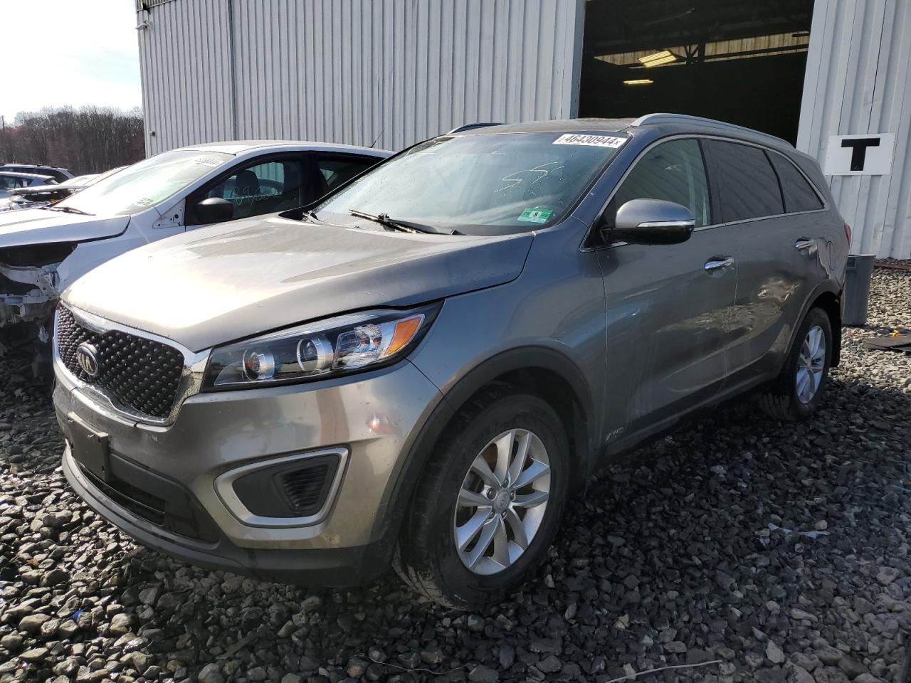 KIA SORENTO 2018 5xypgda30jg379278