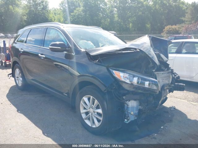 KIA SORENTO 2018 5xypgda30jg412313