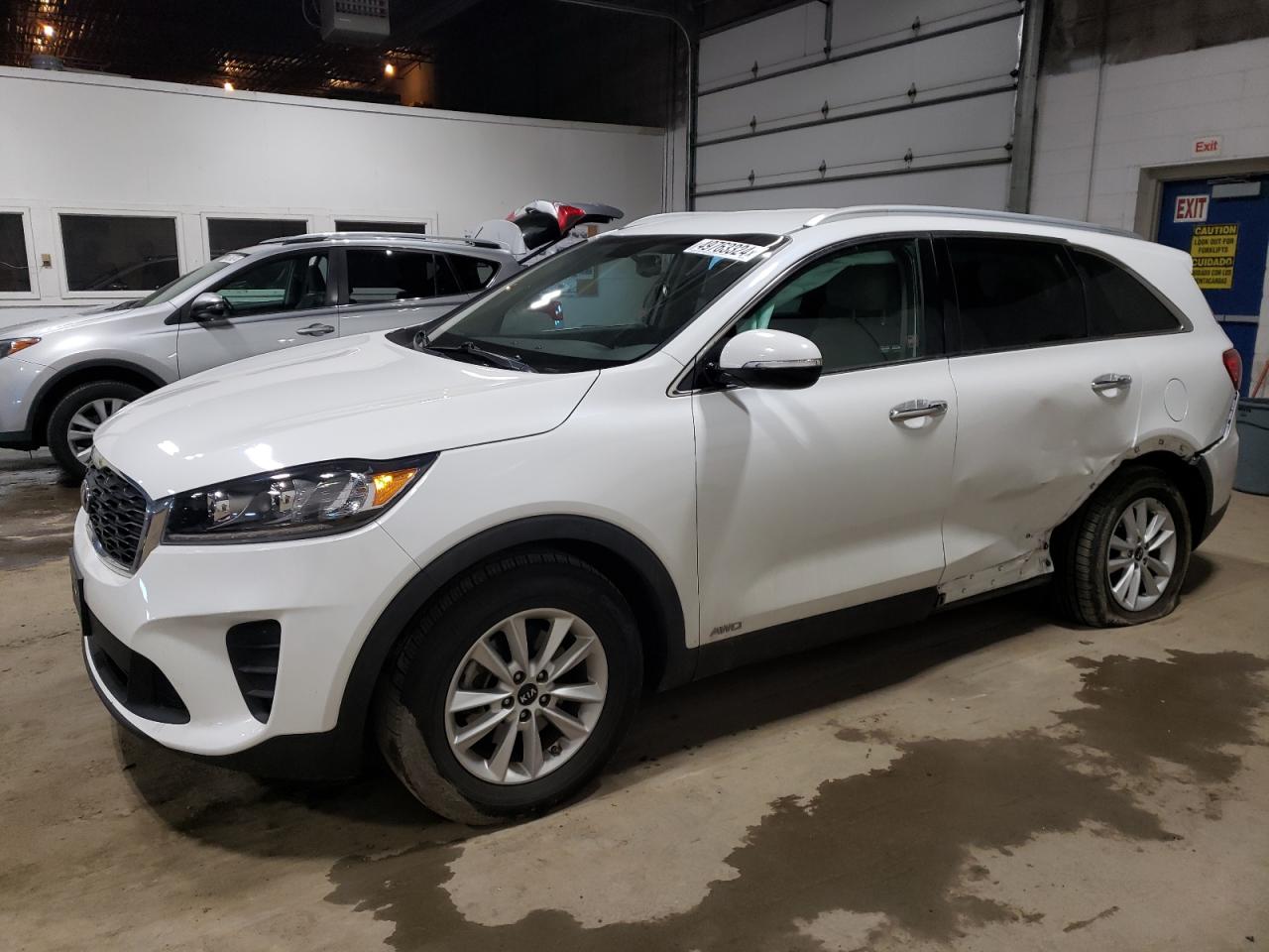 KIA SORENTO 2019 5xypgda30kg522196