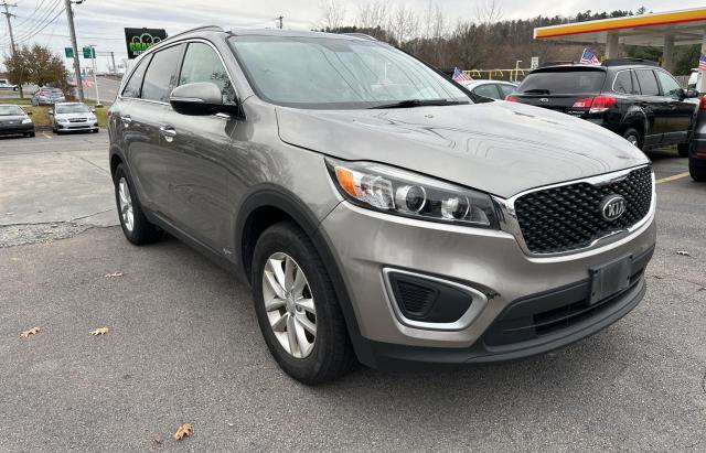 KIA SORENTO 2017 5xypgda31hg262402