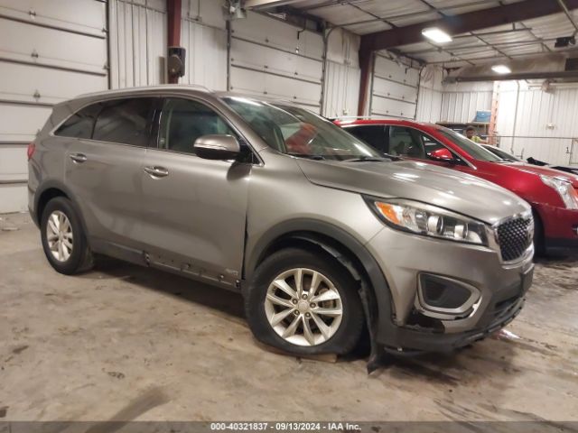 KIA SORENTO 2018 5xypgda31jg342384