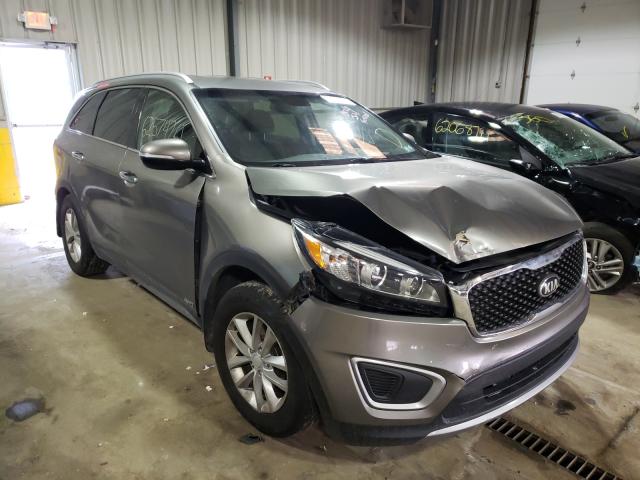 KIA SORENTO LX 2018 5xypgda31jg344703