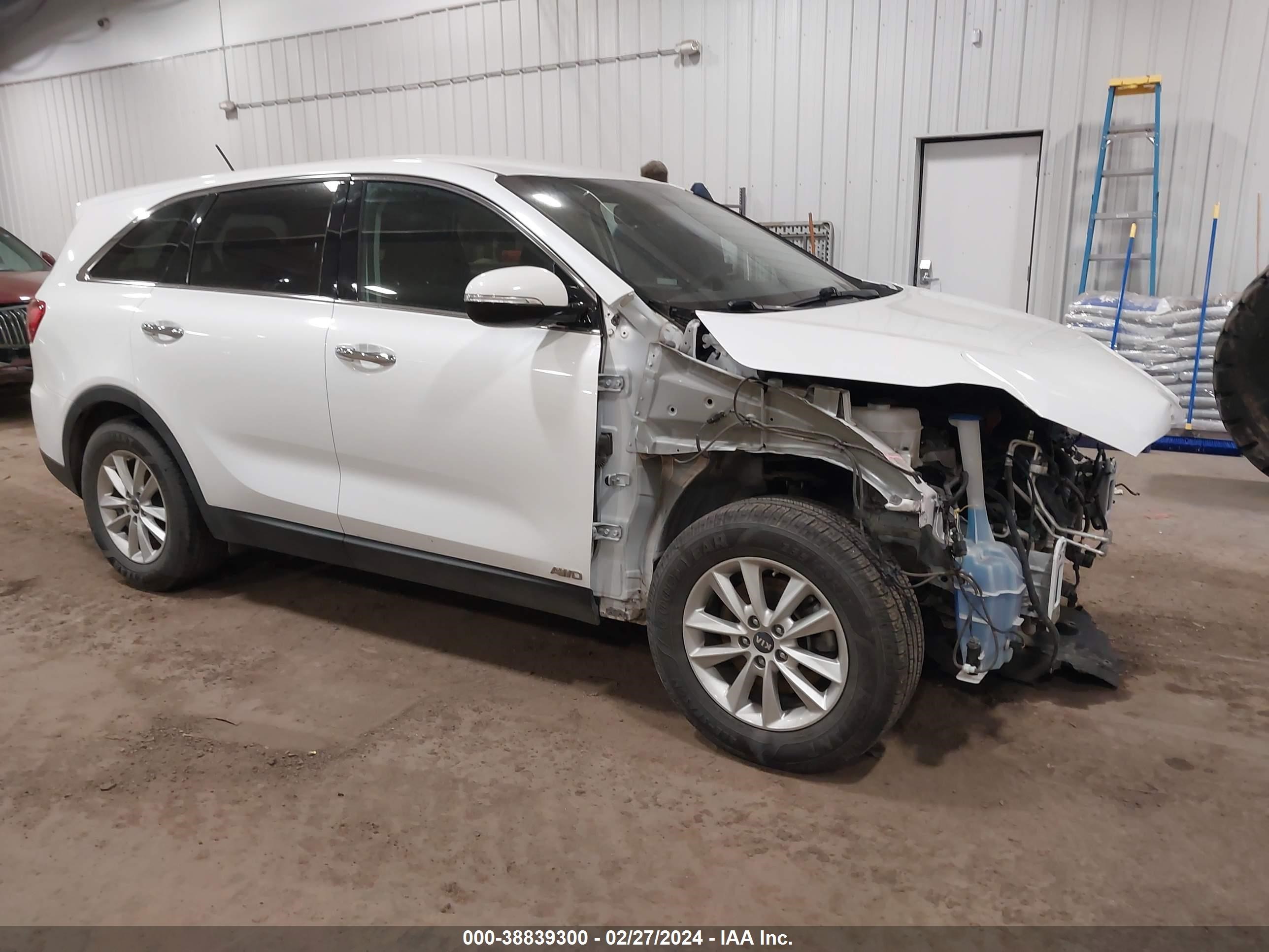 KIA SORENTO 2019 5xypgda31kg453101