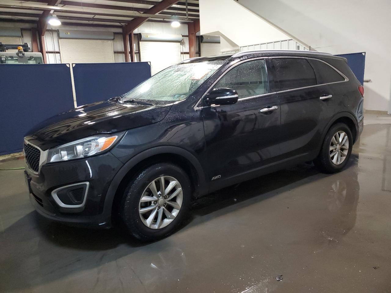 KIA SORENTO 2017 5xypgda33hg293487