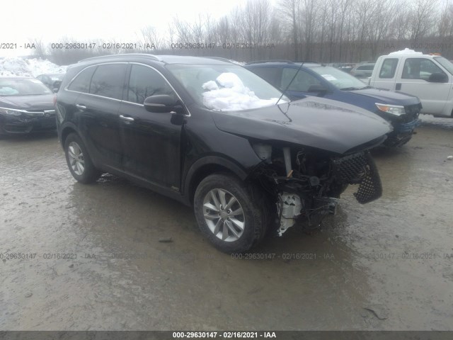 KIA SORENTO 2018 5xypgda33jg425315