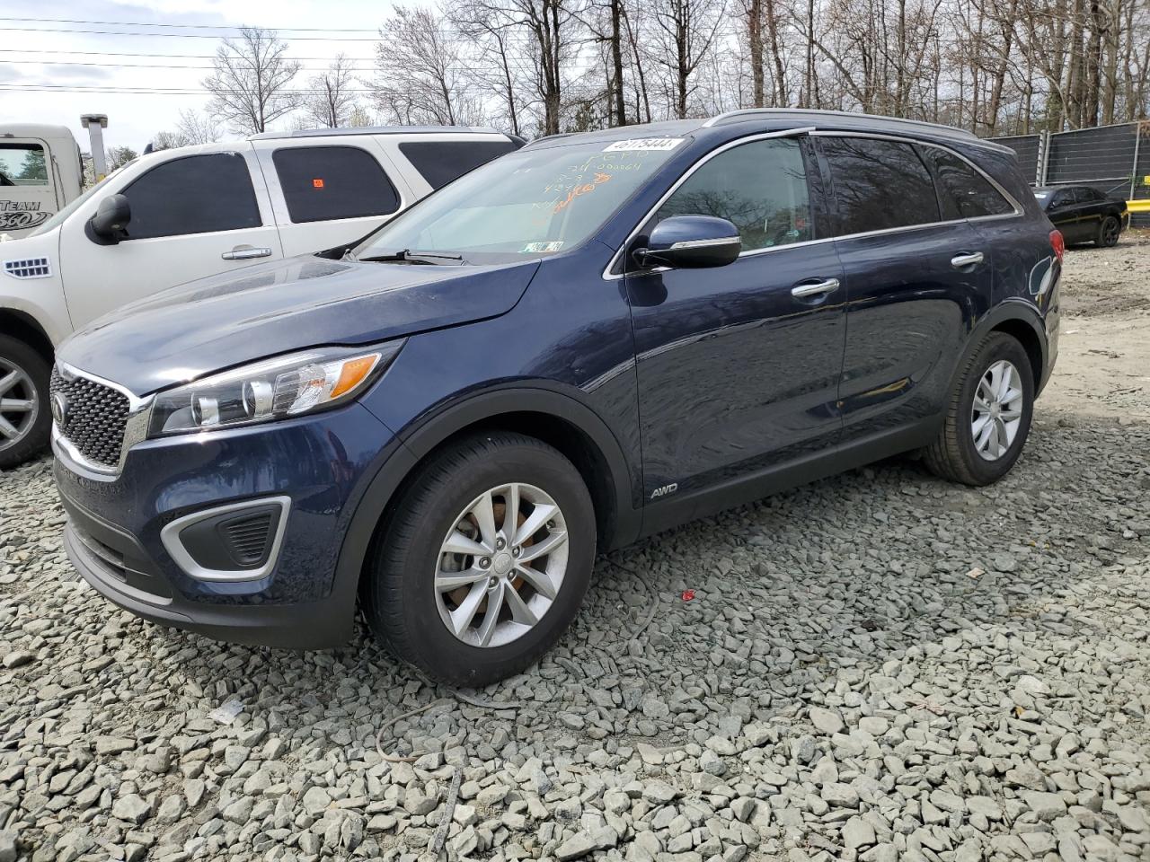 KIA SORENTO 2018 5xypgda33jg429610