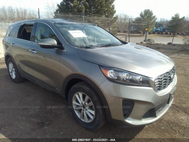 KIA SORENTO 2019 5xypgda33kg526582