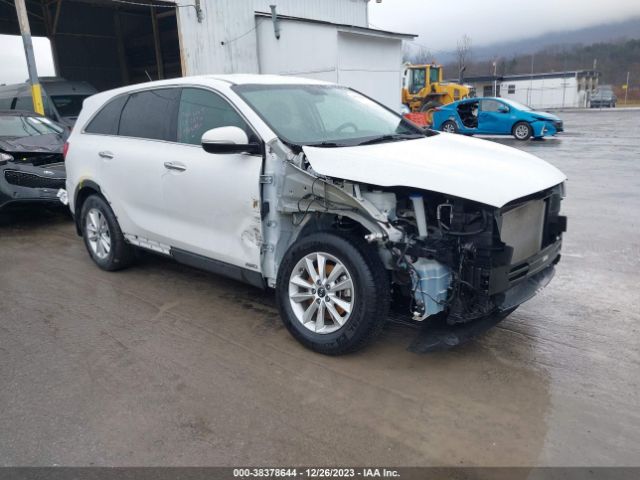 KIA SORENTO 2019 5xypgda33kg569562