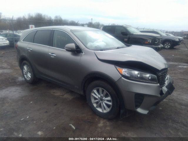 KIA SORENTO 2019 5xypgda34kg480289