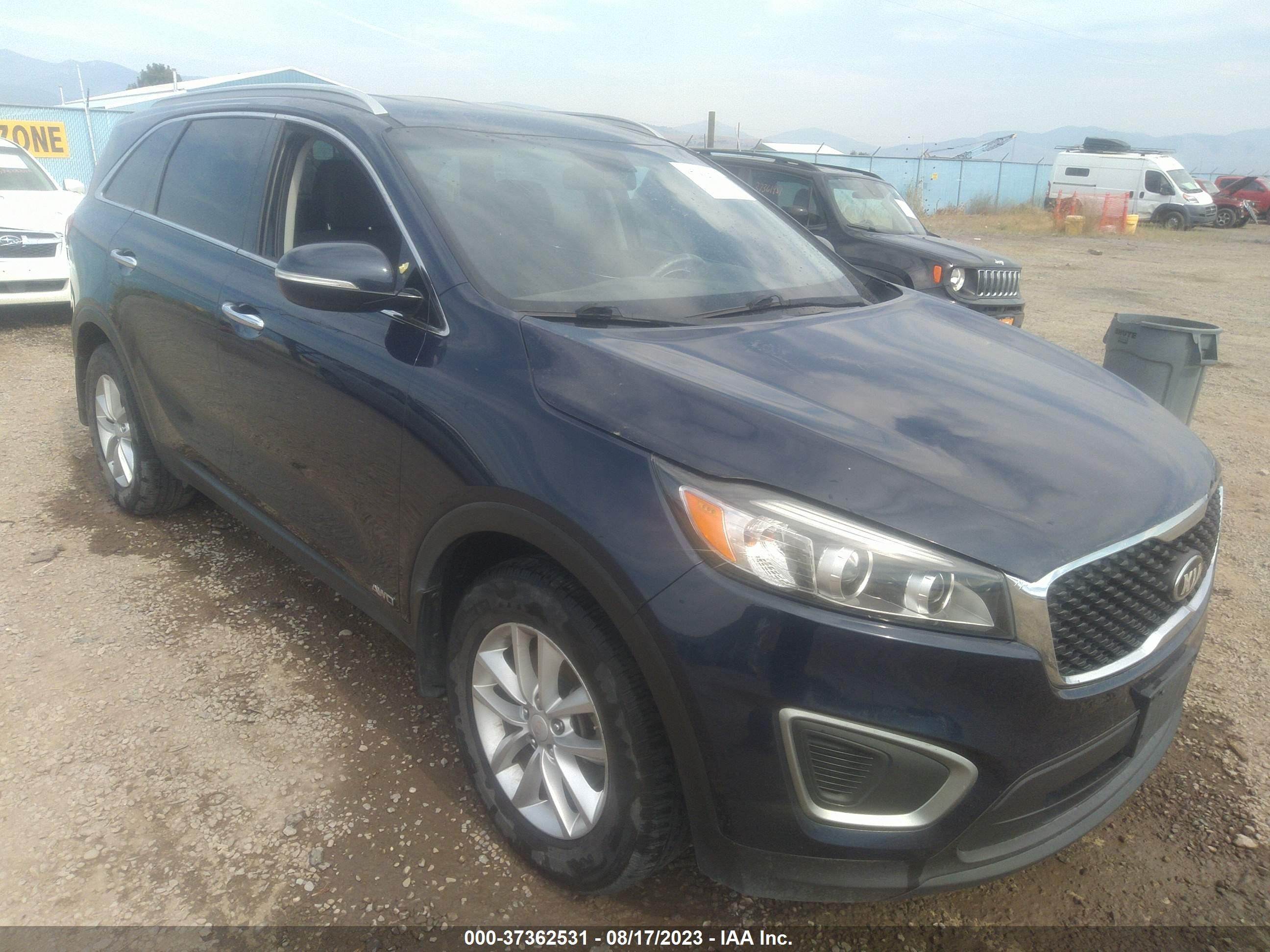 KIA SORENTO 2016 5xypgda35gg011574