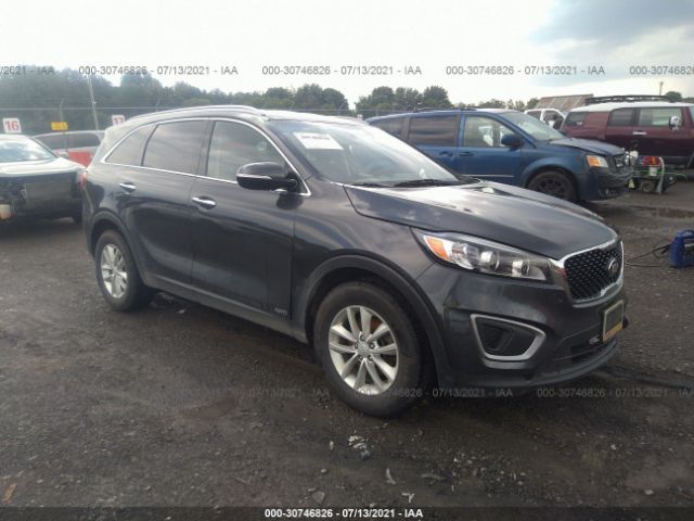 KIA SORENTO 2017 5xypgda35hg313738