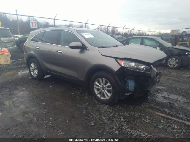 KIA SORENTO 2019 5xypgda35kg434566