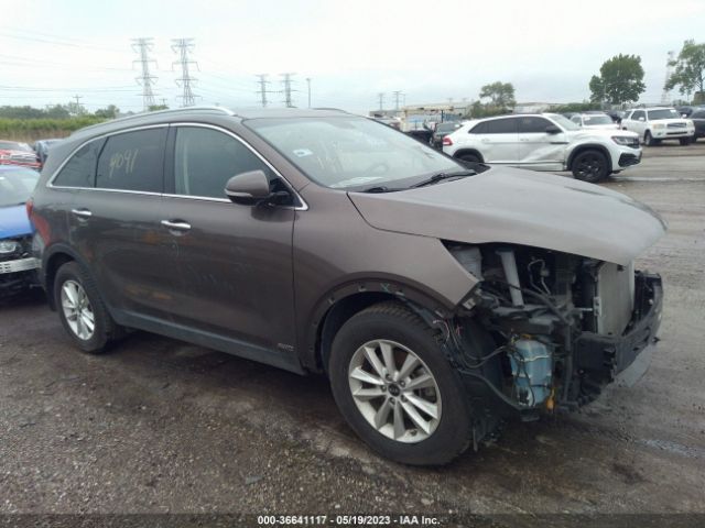 KIA SORENTO 2019 5xypgda35kg437130