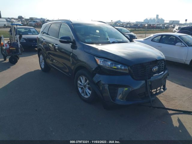 KIA SORENTO 2019 5xypgda35kg602982